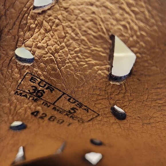 Musse & Cloud Western laser cut distressed white Booties Ankle boots 5 US  / 36 - Picture 14 of 14